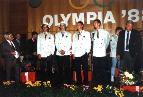 die Bronzemedaillengewinner Oly880001.jpg